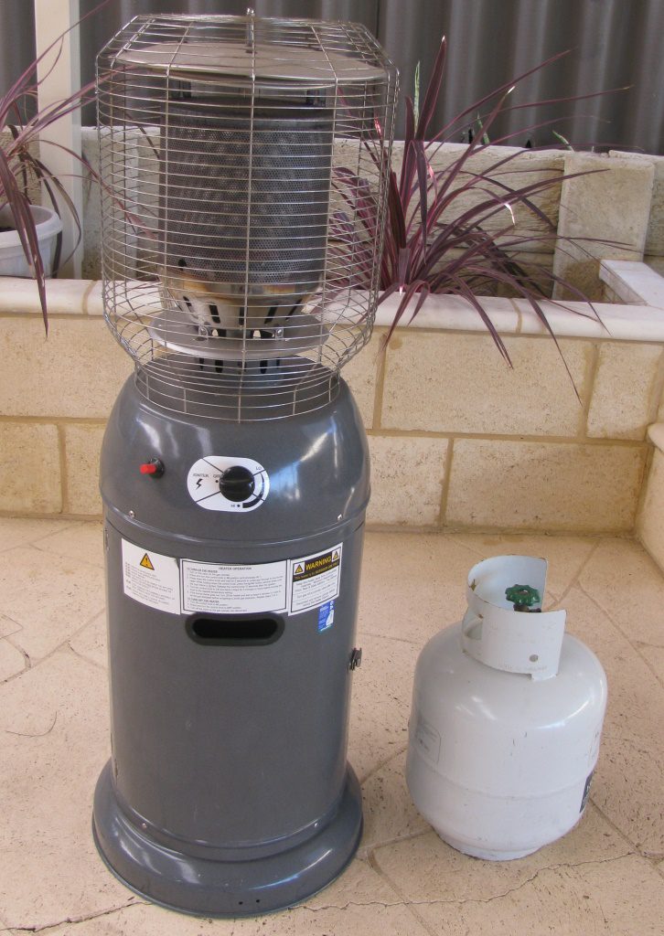 Outdoor Gas Heater & Full Bottle. $70.00 gas heater